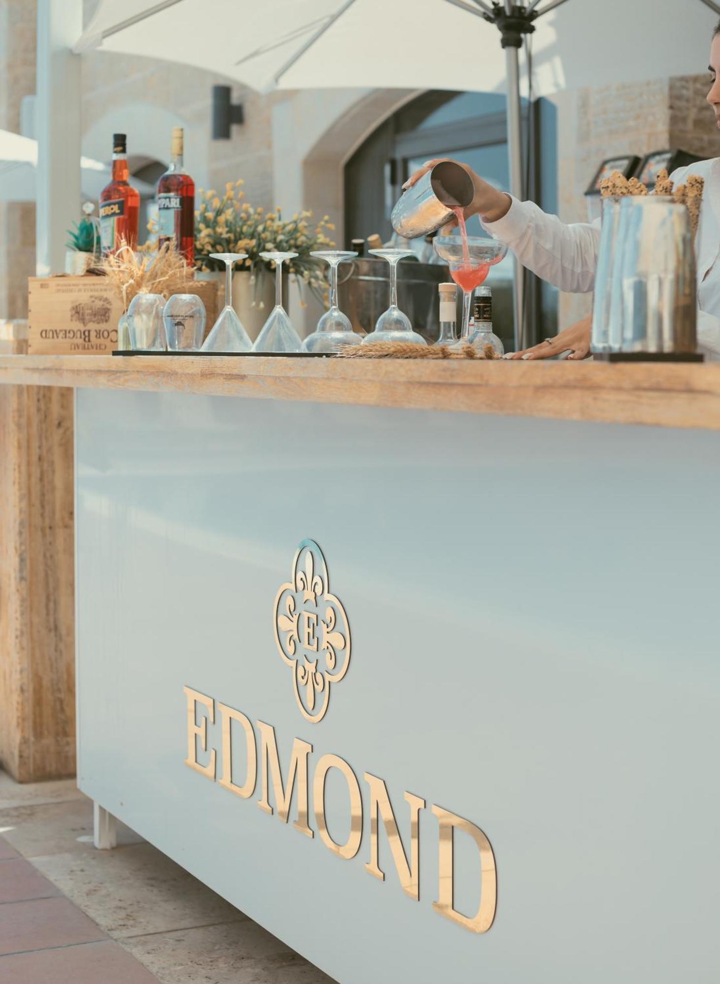 Edmond Luxury Hotel & Spa Рош-Пинна Экстерьер фото